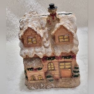 Vintage Windsor Collection Cozy Christmas Collectible House